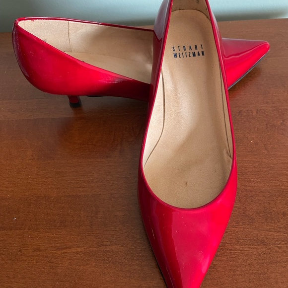 Stuart Weitzman Red Patent Kitten Heels (5M) - Picture 1 of 3